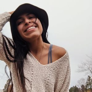 Meet your Posher, Angelica